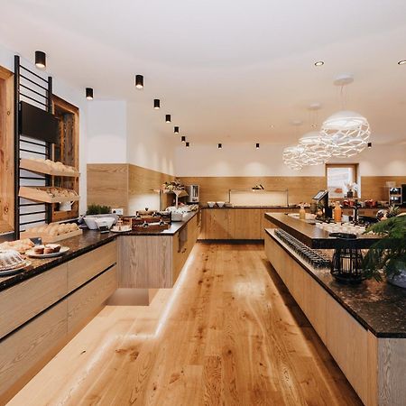 Almgut - Mountain Wellness Hotel Занкт-Марґаретен-ім-Лунґау Екстер'єр фото