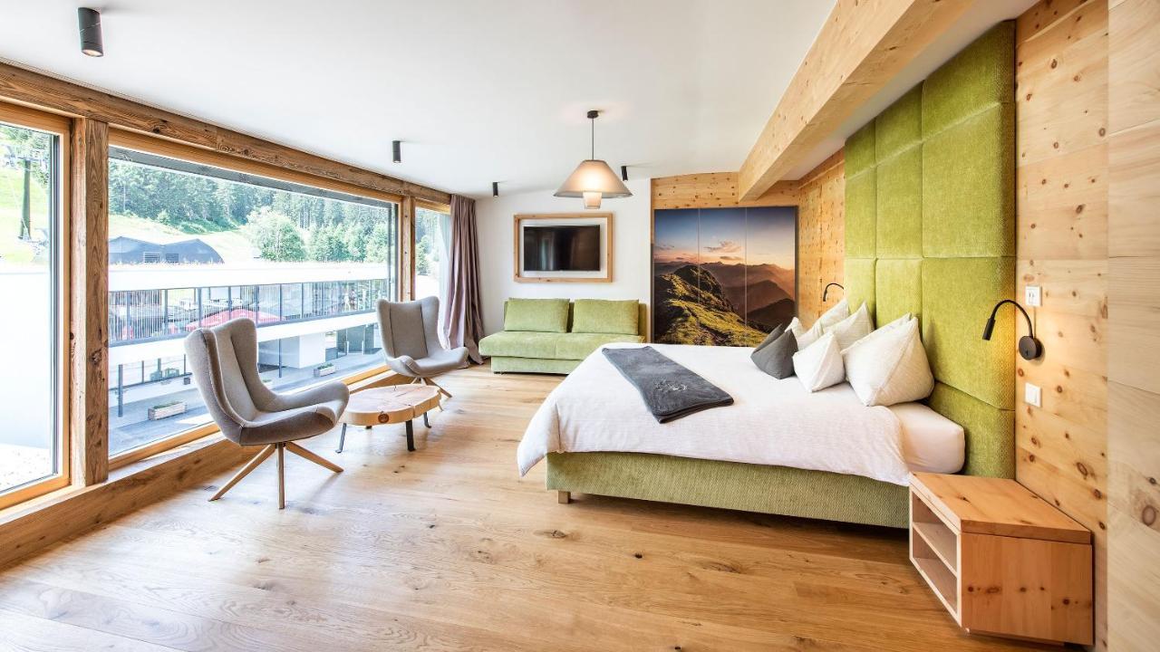 Almgut - Mountain Wellness Hotel Занкт-Марґаретен-ім-Лунґау Екстер'єр фото