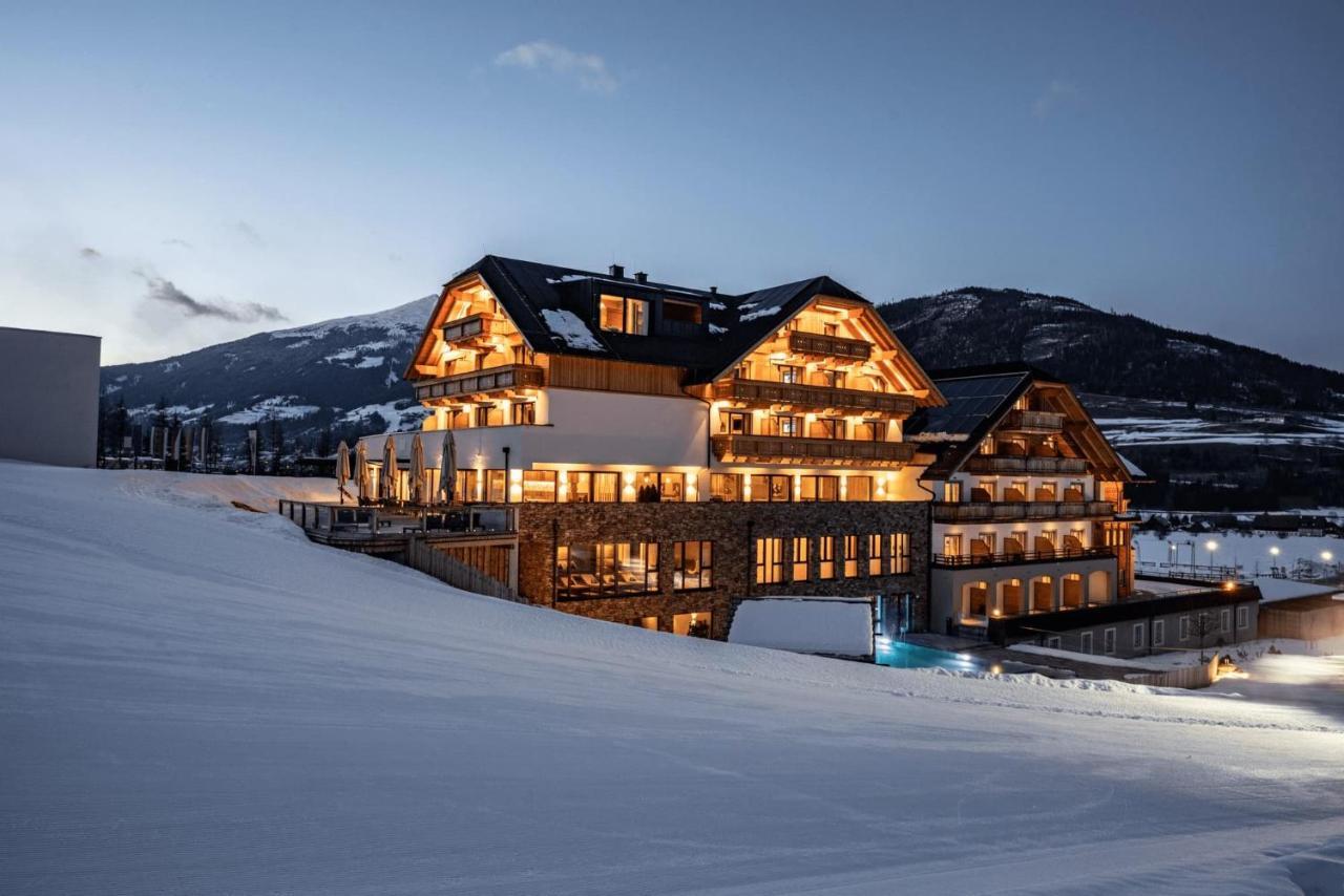 Almgut - Mountain Wellness Hotel Занкт-Марґаретен-ім-Лунґау Екстер'єр фото