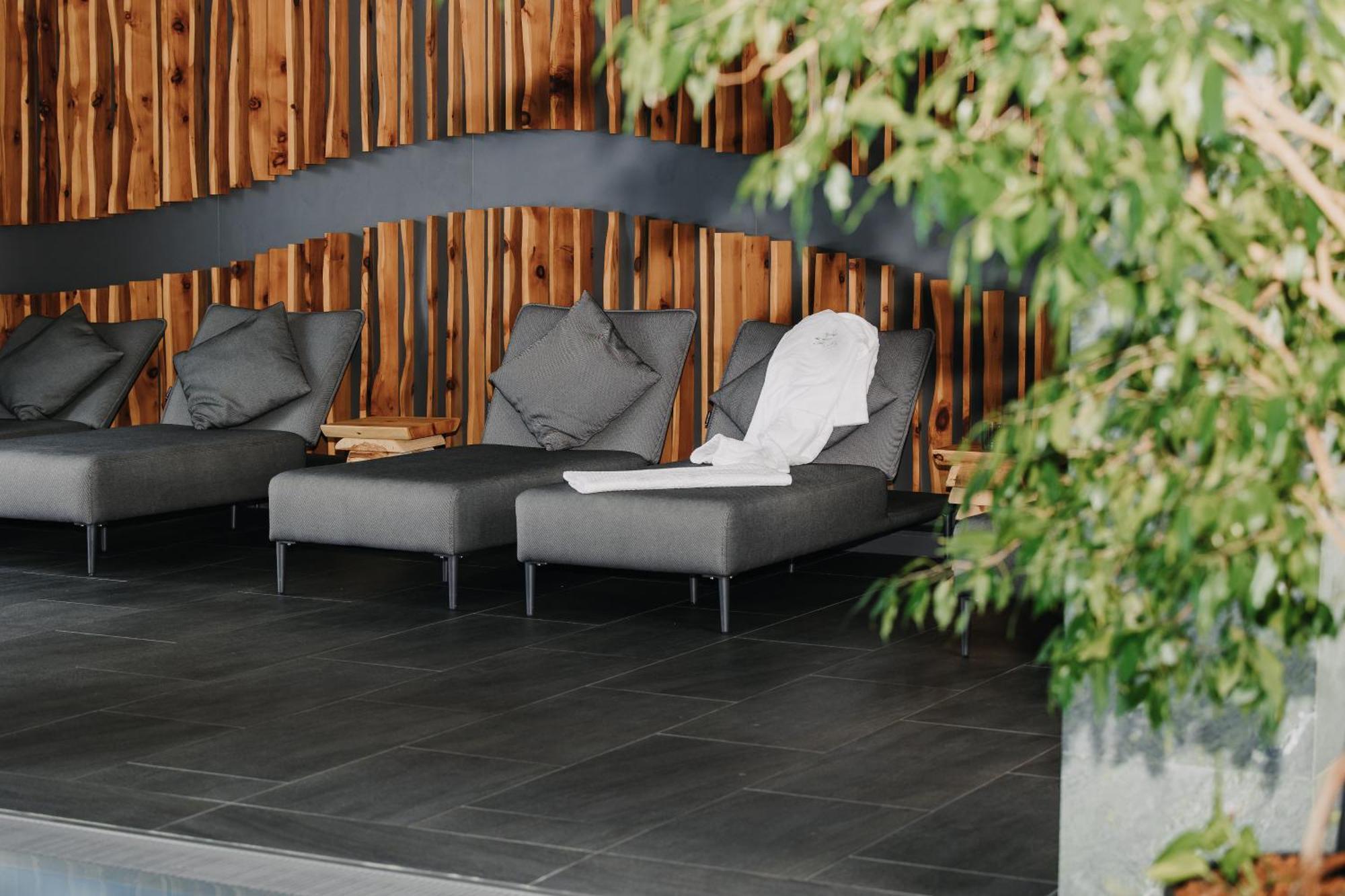 Almgut - Mountain Wellness Hotel Занкт-Марґаретен-ім-Лунґау Екстер'єр фото