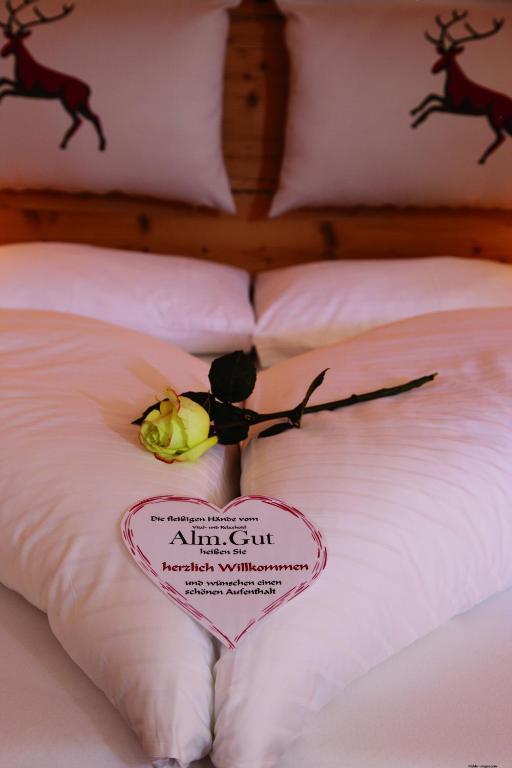 Almgut - Mountain Wellness Hotel Занкт-Марґаретен-ім-Лунґау Екстер'єр фото