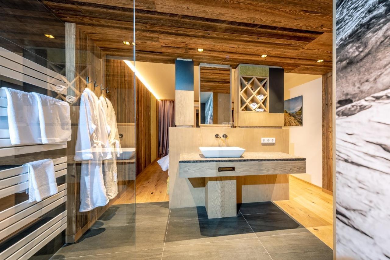 Almgut - Mountain Wellness Hotel Занкт-Марґаретен-ім-Лунґау Екстер'єр фото
