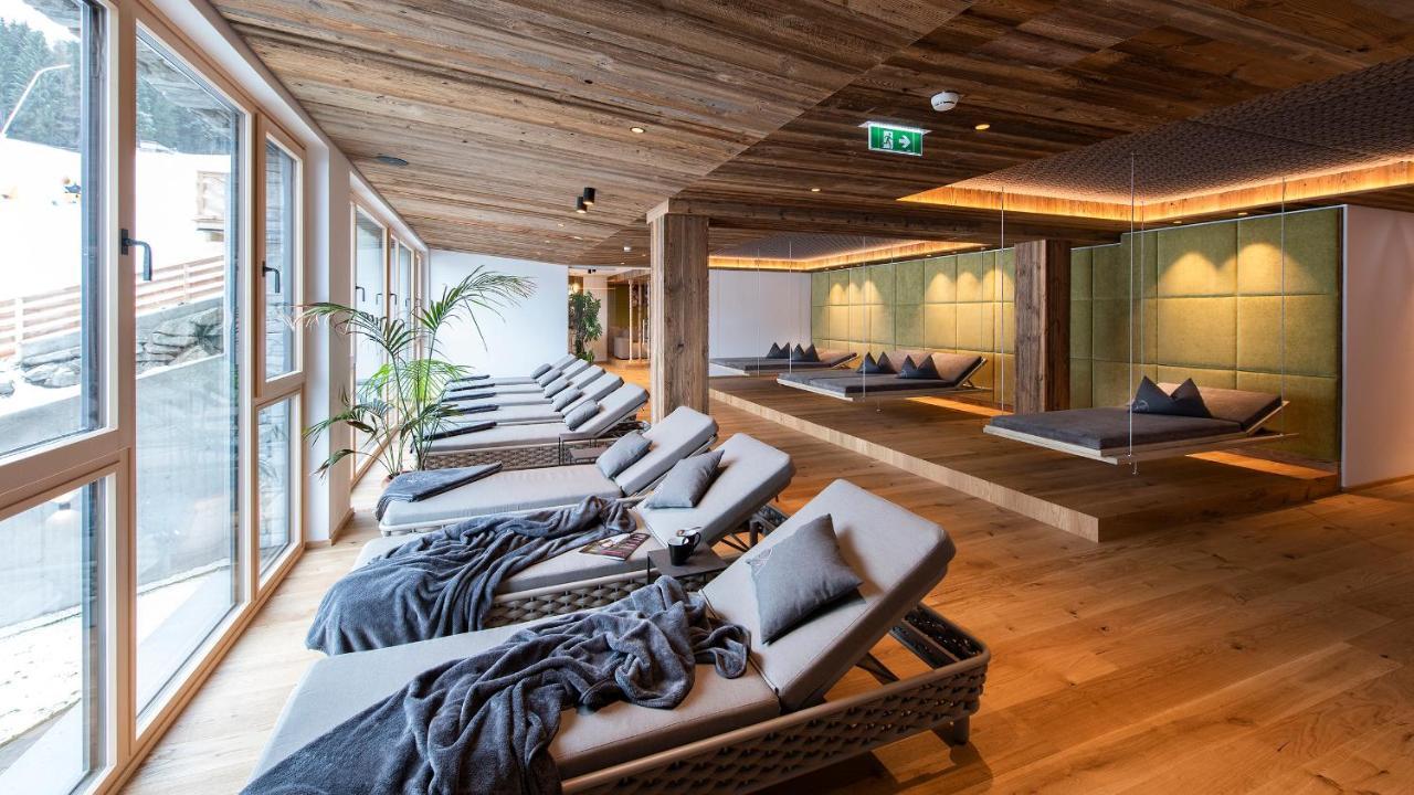 Almgut - Mountain Wellness Hotel Занкт-Марґаретен-ім-Лунґау Екстер'єр фото