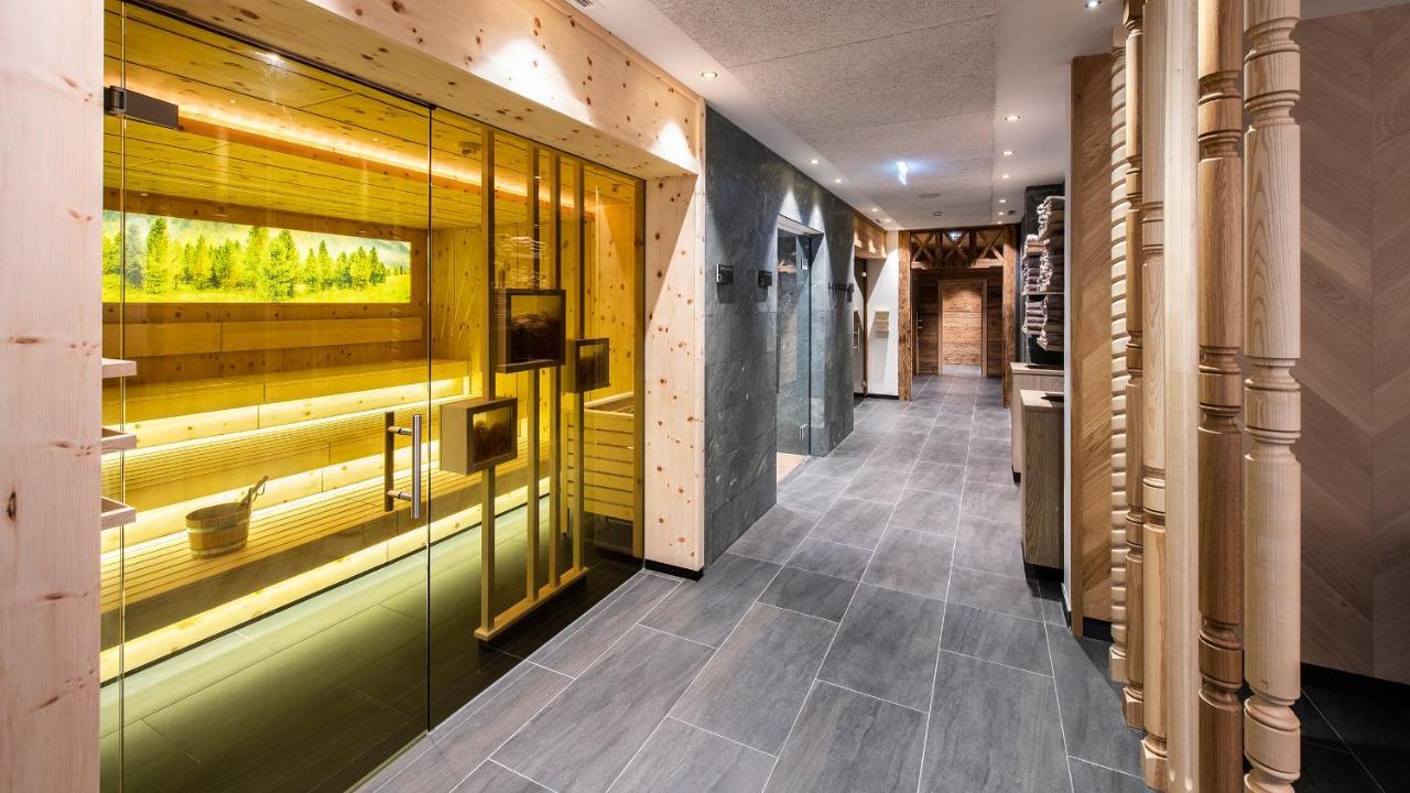 Almgut - Mountain Wellness Hotel Занкт-Марґаретен-ім-Лунґау Екстер'єр фото